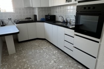 Комната с балконом в бат ям