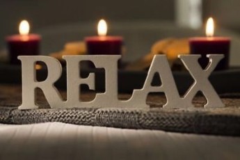 Требуется массажистка для работы в массажа.
